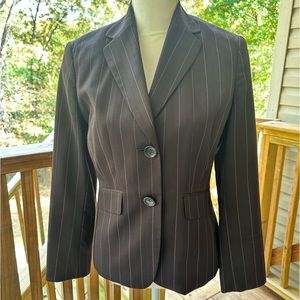 Gorgeous virgin wool fully lined suit!